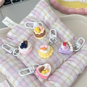 Cute Cartoon Food Keychains, Keychain Kawaii, 5/20pcs Cream Color Three-Dimensional Cake Pendants, Fun Jewelry for Students & Couples Gifts, Keychain For Bags