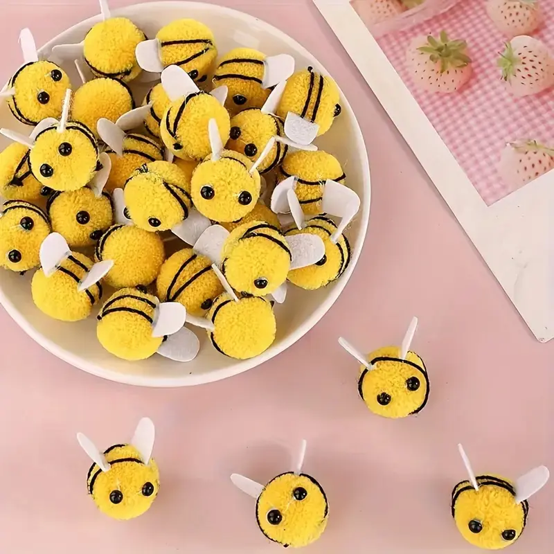 20 Pcs Plush Bees, Soft Huggable Polyester Fiber Cute Animal Design Craft Balls, Perfect for DIY Clothing Hats Scrapbooking Jewelry Party Decorations