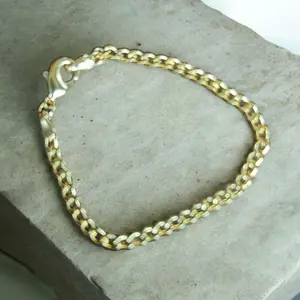 Gold Plated 18 kilates  ID Bracelet 5.5 Inch Length 3mm Width Small Wrist Fit Unisex Classic Kids ID Bracelet Lightweight Comfortable Safe for Everyday Wear