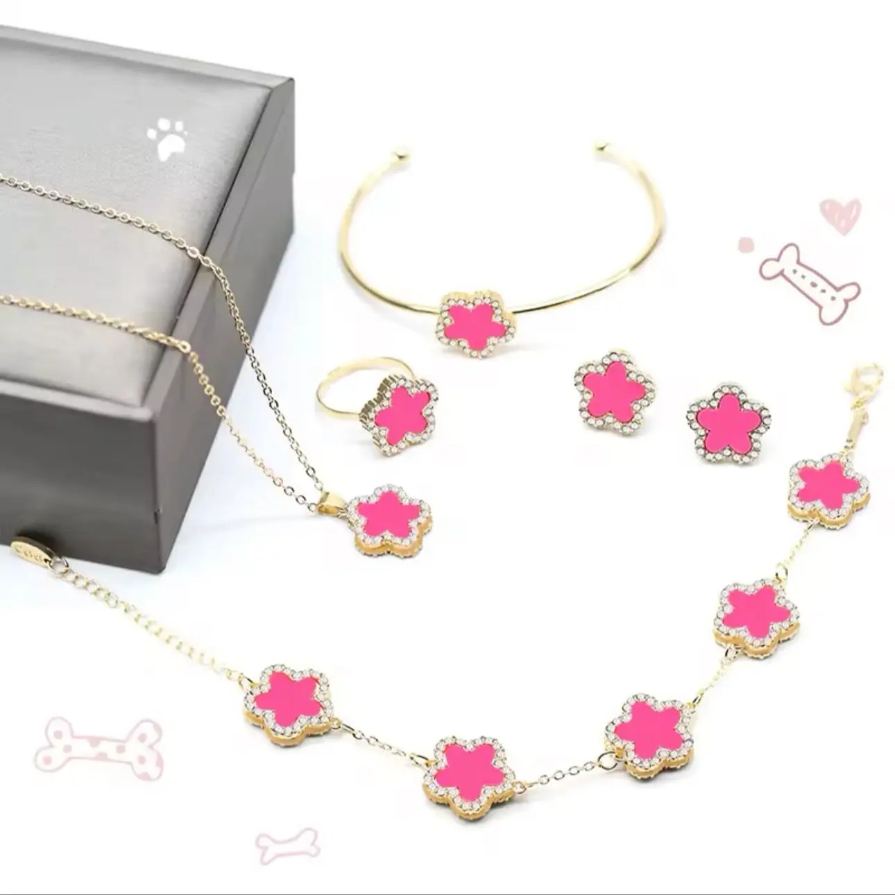 Conjunto de 5 unidades de collar de trébol