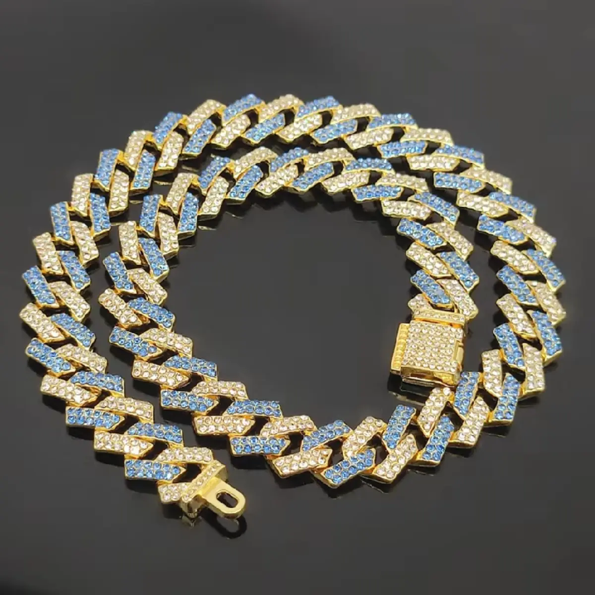 Cuban Link Chain Mens Miami Cuban Necklace Silver/Gold Bling Diamond Hip Hop Necklace Jewelry for Women Chain Street Trend Aficionados