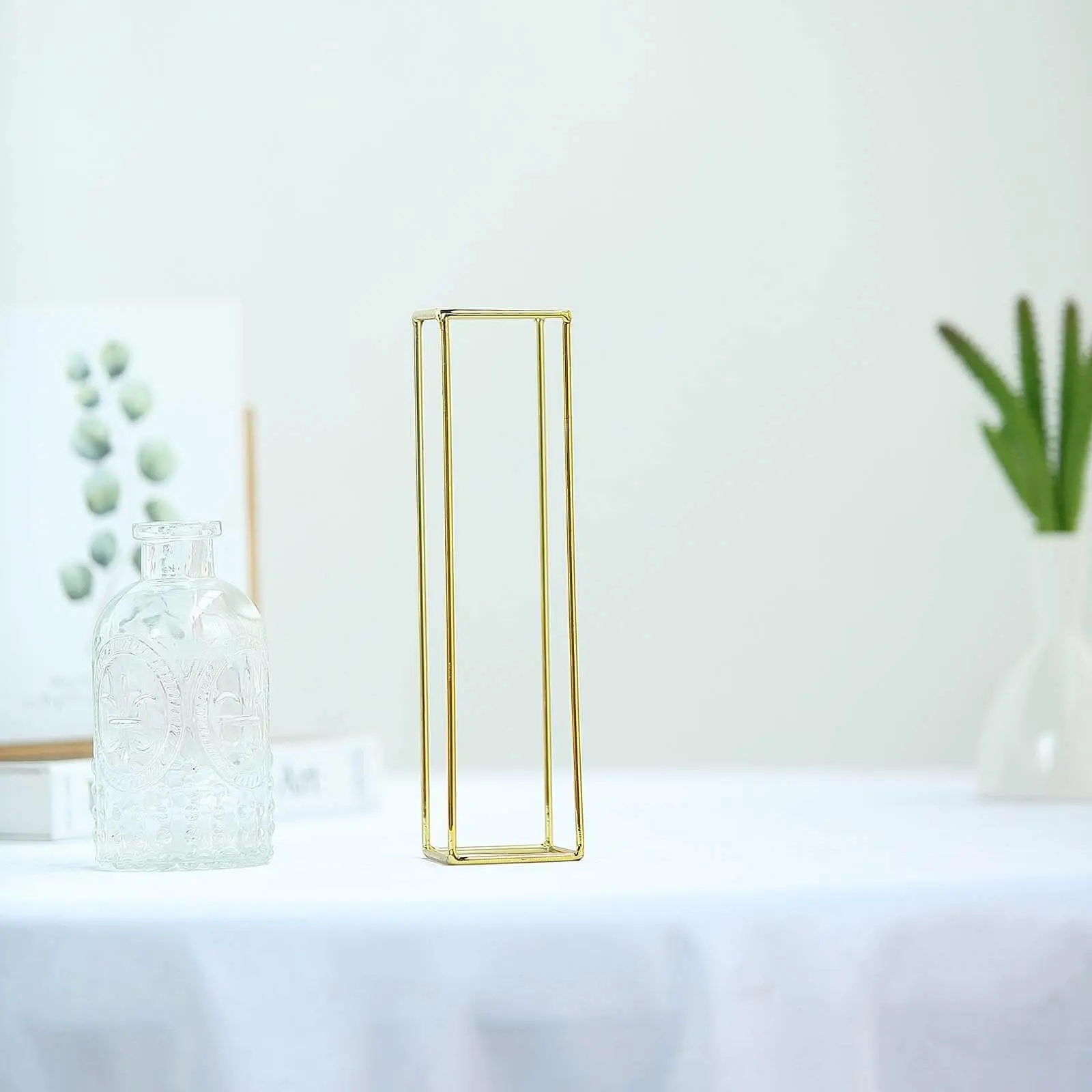 8 in Gold Freestanding 3D Decorative Wire Letter Decor, Modern Elegant Decoration for Wedding Centerpiece, Happy Birthday Celebration - I, Wire Metal
