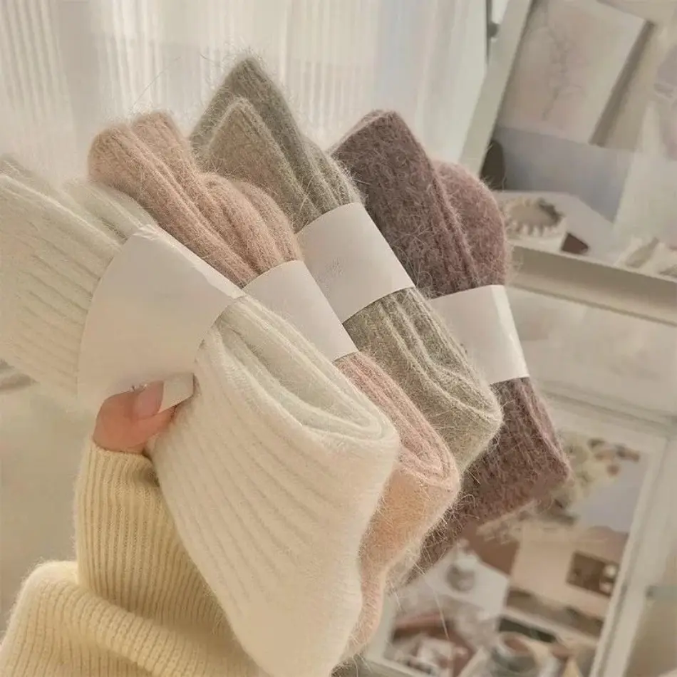Women's 4-Pack Middle Tube Socks, Cashmere Wool Japanese Fashion Style, Warm Thermal Basic Solid Colors, Size 35-42, Casual Fashion, Plain
