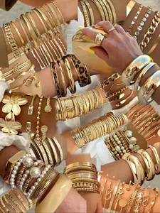 Women's Vintage Elegant Multi-Layered Flower Pearl Heart Geometric Chain Bracelet Set, Bling Rhinestone Snake Bone Design Jewelry Gift, Premium Bracelet, Trendy Stack Bangle