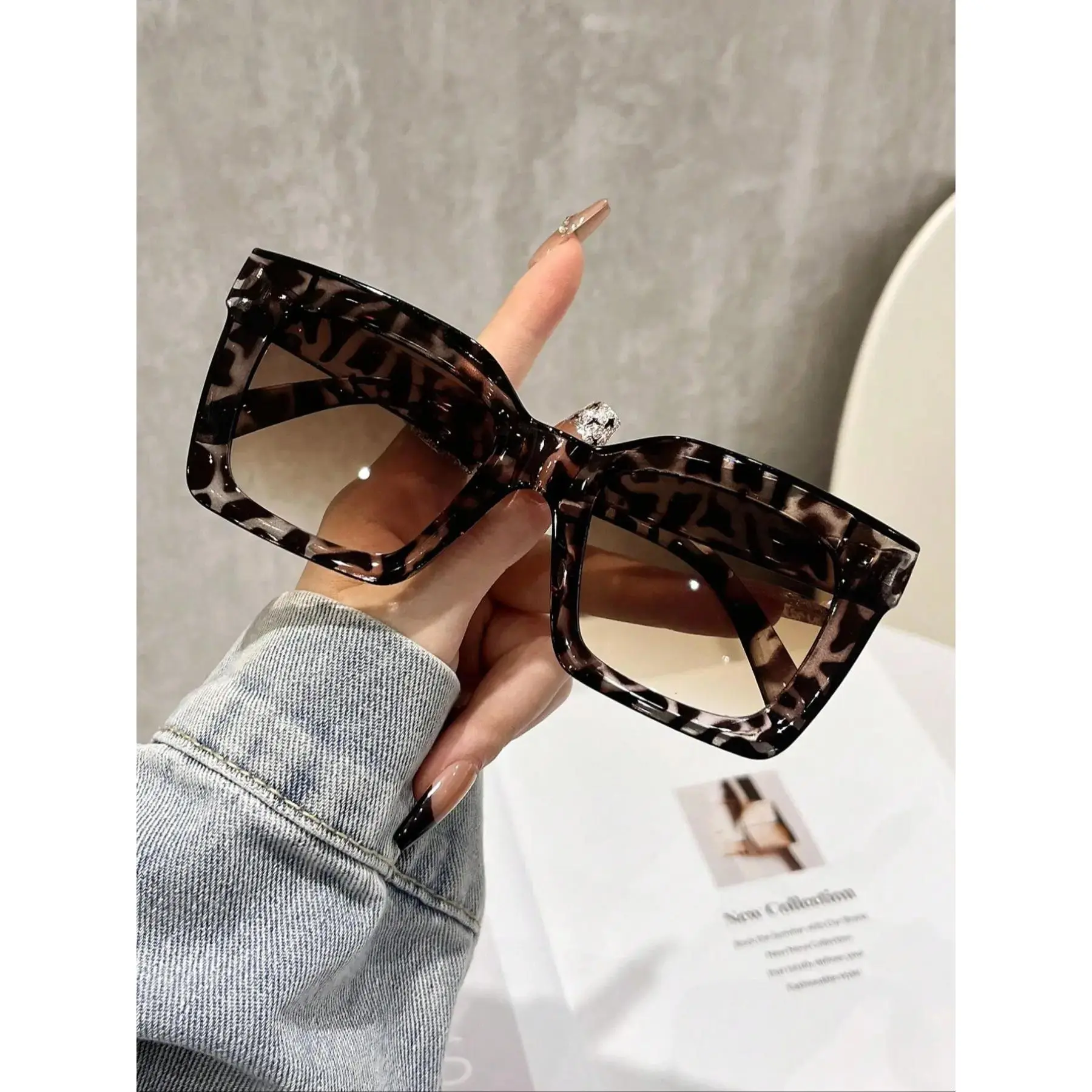 Women's Classic Large-Frame Plastic Sunglasses - UV400 Protection, Fashion Eyewear Accessory for Outdoor Travel, Driving, Womens Sunglasses