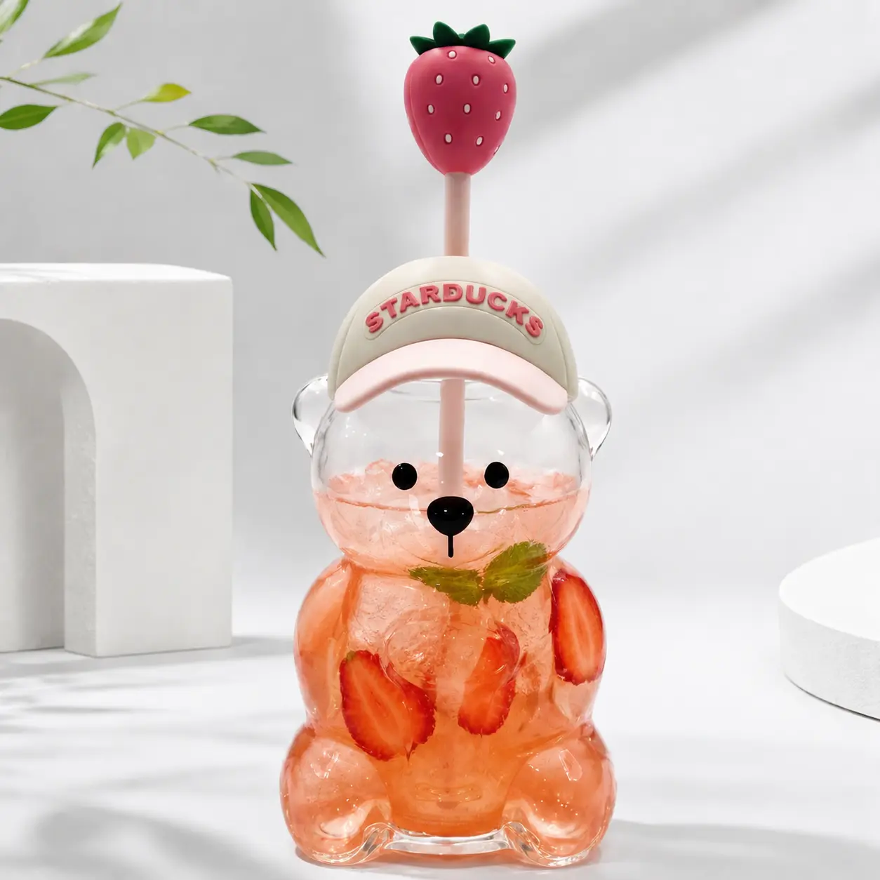 Cute Bear Glass Cup with Strawberry Straw Lid, Aesthetic Tumbler for Girls, Kawaii Water Bottle, Perfect Gift for Coffee, Milk Tea & Daily Drinks