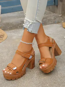 Summer Velcro high-heeled sandals, comfortable lightweight women's shoes, anti slip fashionable platform sandals, suitable for summer travel and daily wear, suitable for Mother's Day