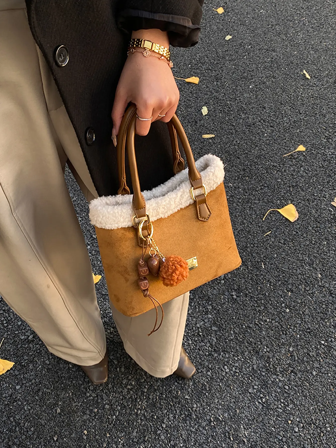 Women's Plaid Colorblock Handbag, Fuzzy Winter Bucket Bag, Stylish Daily Shoulder Crossbody Bag, High-End Casual Fashion Accessory