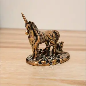 Pure Copper Unicorn Figurine, Elegant Desktop Decoration, Decorative Sculptures, Statue Figurines, Perfect for Home & Office Coffee Table, Creative Craft Gift, Home Decor Accessory, Copper Material