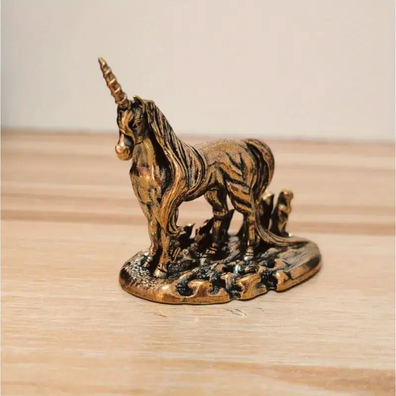 Pure Copper Unicorn Figurine, Desktop Decoration, Desk Ornament, Collectible Figure Decor, Figurines For Collectors, Perfect for Home & Office Coffee Table, Creative Craft Gift, Home Decor Accessory, Copper Material