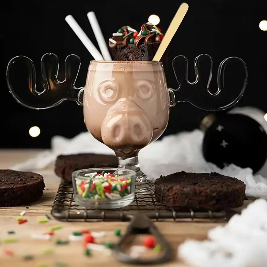 8oz Clear Glass Moose Mug, Food Grade BPA Free Lead Free Classic Christmas Vacation Comedy Movie-Inspired Drinking Cup, Dishwasher Safe Collectible Glass Tumbler for Home Bar Movie Night Holiday Party Gift Daily Use