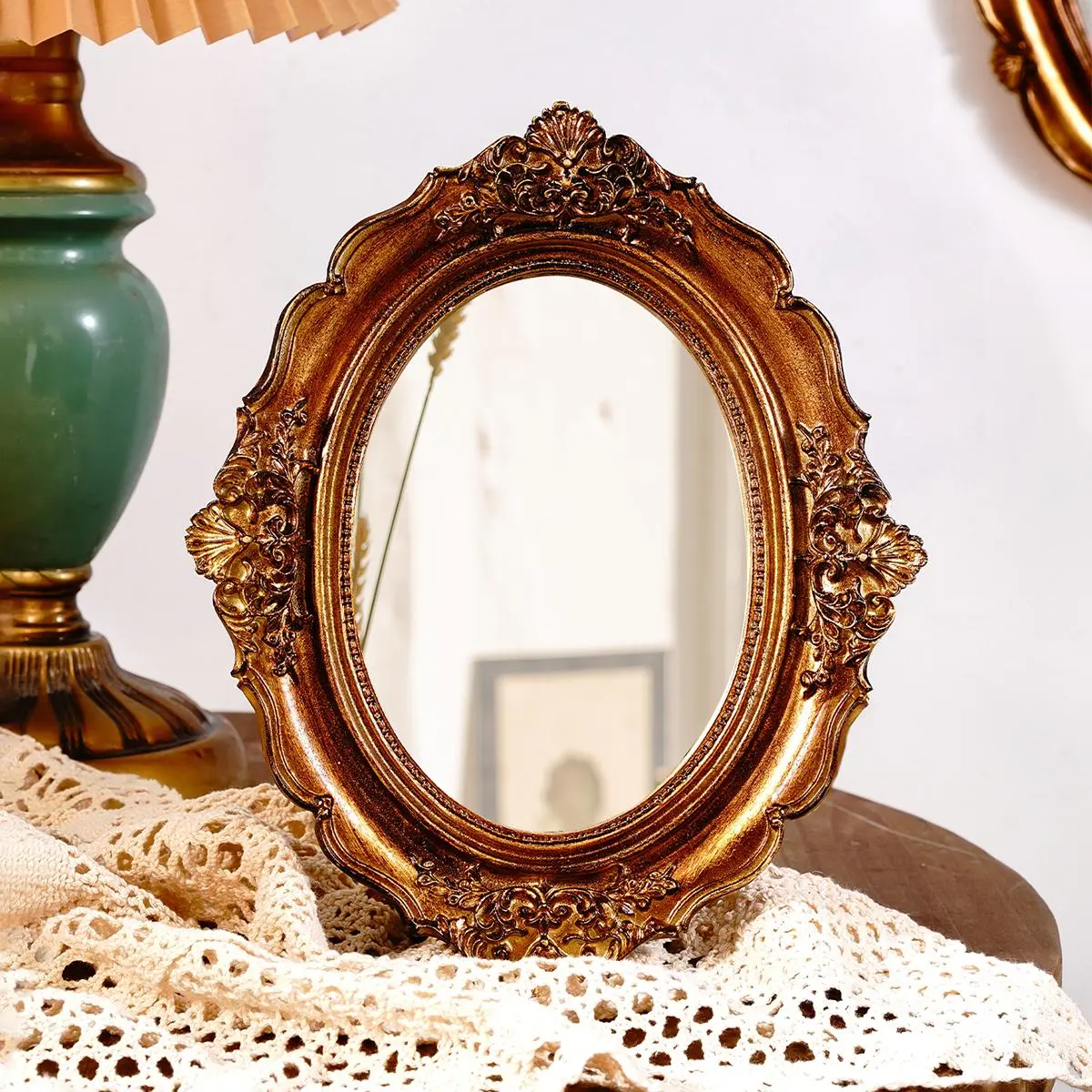 Vintage Oval Shaped Mirror Decoration, Exquisite Retro Decorative Mirror Ornament, Desktop Decoration for Home Living Room Bedroom Dressing Table, Mirror Accessory