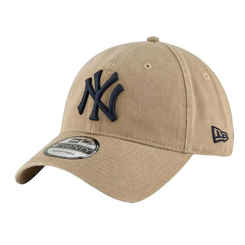 New Era Unisex MLB Core Classics New York Yankees 9TWENTY Strapback Cap in Beige