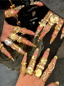 Elegant Chunky Flower Geometric Knot Star Sun Faux Pearl Layered Metal Rings Set, Vintage Style Jewelry for Party Dating Gift