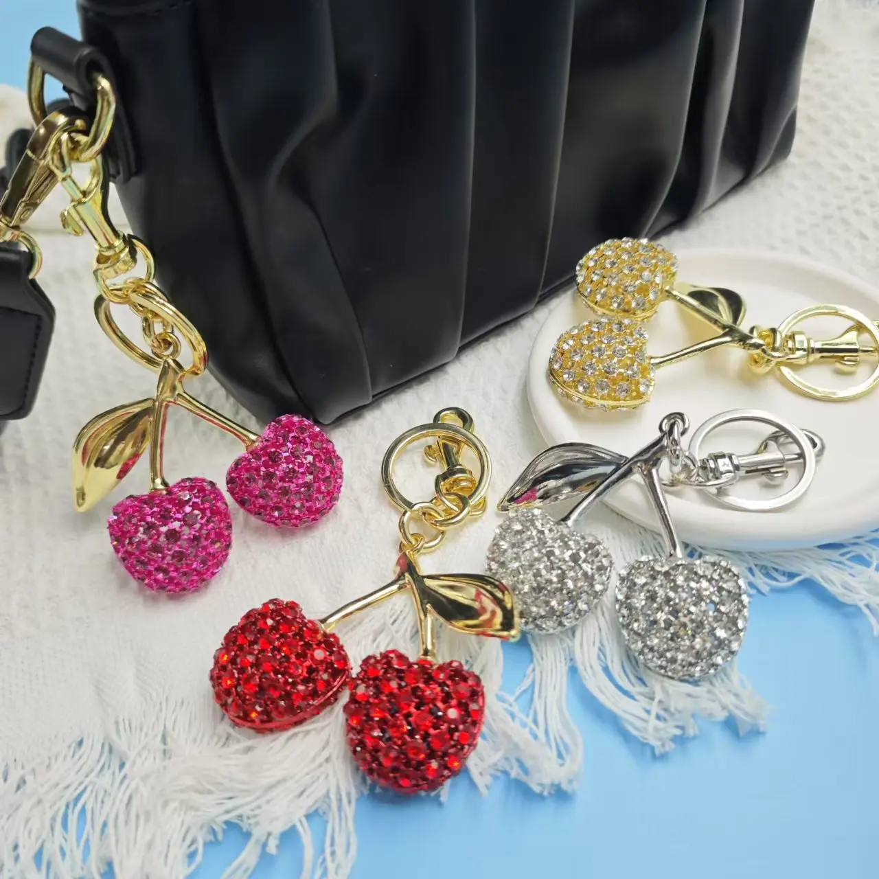 Fashion Accessories Alloy-Zircon Hollow Cherry-Shape Keychain, Kawaii Girly Keychains for Girls' Daily Wear Bag Hanging Pendant, Accessory Goals Item, Kawaii Accessories
