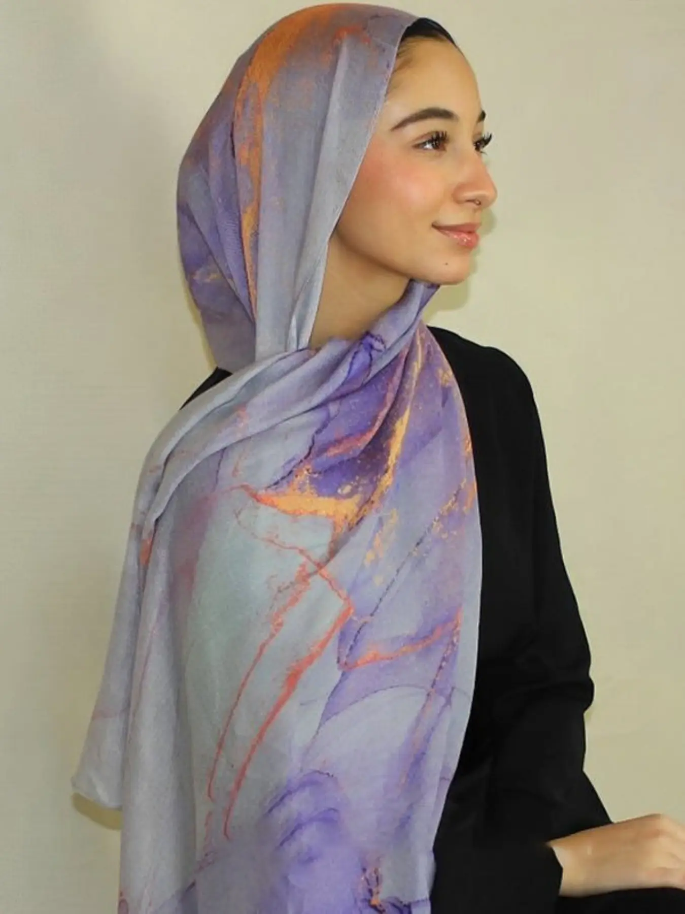 Women's Fashion Watercolor Print Polyester Hijab, Muslim Headscarf, Prayer Scarf, Modesty, Stylish and Comfortable, Perfect for Daily Wear