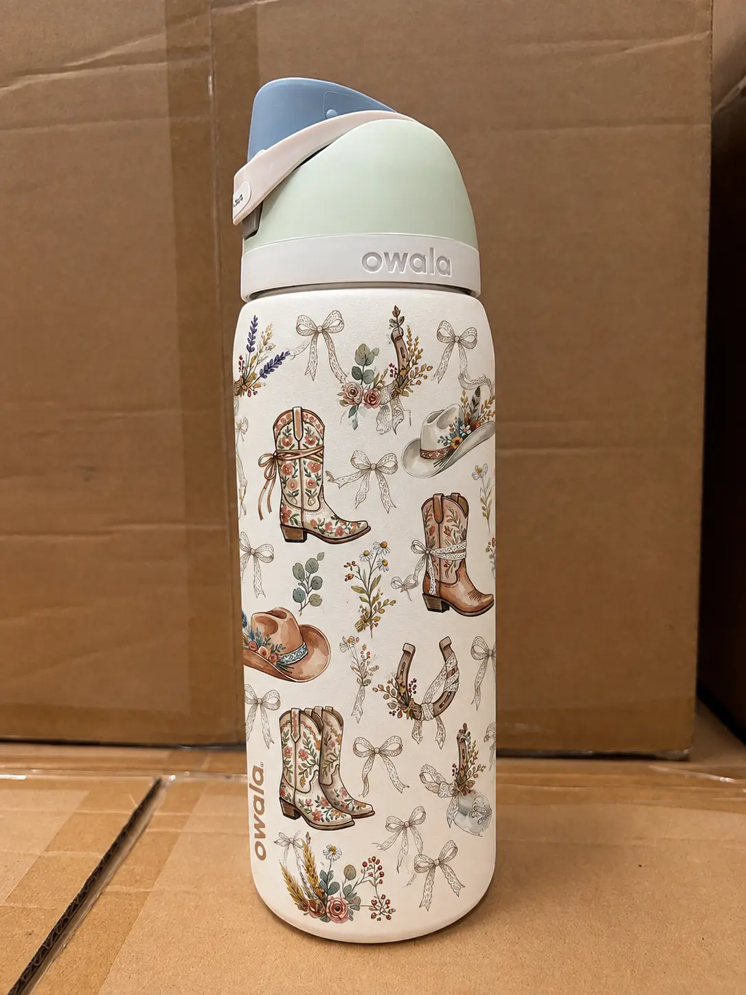 Owala Water Bottle with Lid - 24oz, 32oz - Western Cowboy Boots, Floral Bow Print - Cute Country Kitchenware Drinkware