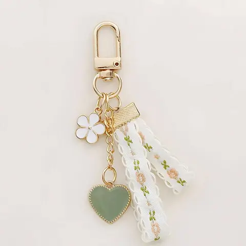 Mother's Day Gift Daisy & Heart & Lace Design Floral Pattern Keychain, Fashionable Alloy Keychain, Creative Keychain Decoration, Bag Decorative Accessory for Women & Girls, Keychain for Purse, Heart Keychains