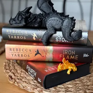 Sleeping Bookshelf Dragon | Empyrean Series, Fourth Wing Decor | 3D Printed Gift | Good Reads | Adorable & Cute Shelf Decoration | Bookish Ornaments Lightweight Black and Gold Fantasy Figurine | Tairn and Andarna