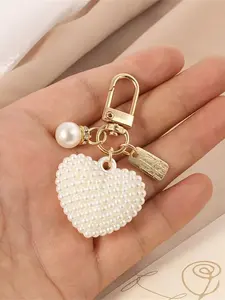 Mother's Day Gift Beaded Heart Keychain Pendant, Casual All-Season Accessory, Perfect Gift for Loved Ones, Unique Jewelry Keyholder, Lightweight Keychain, Heart Design Keychain