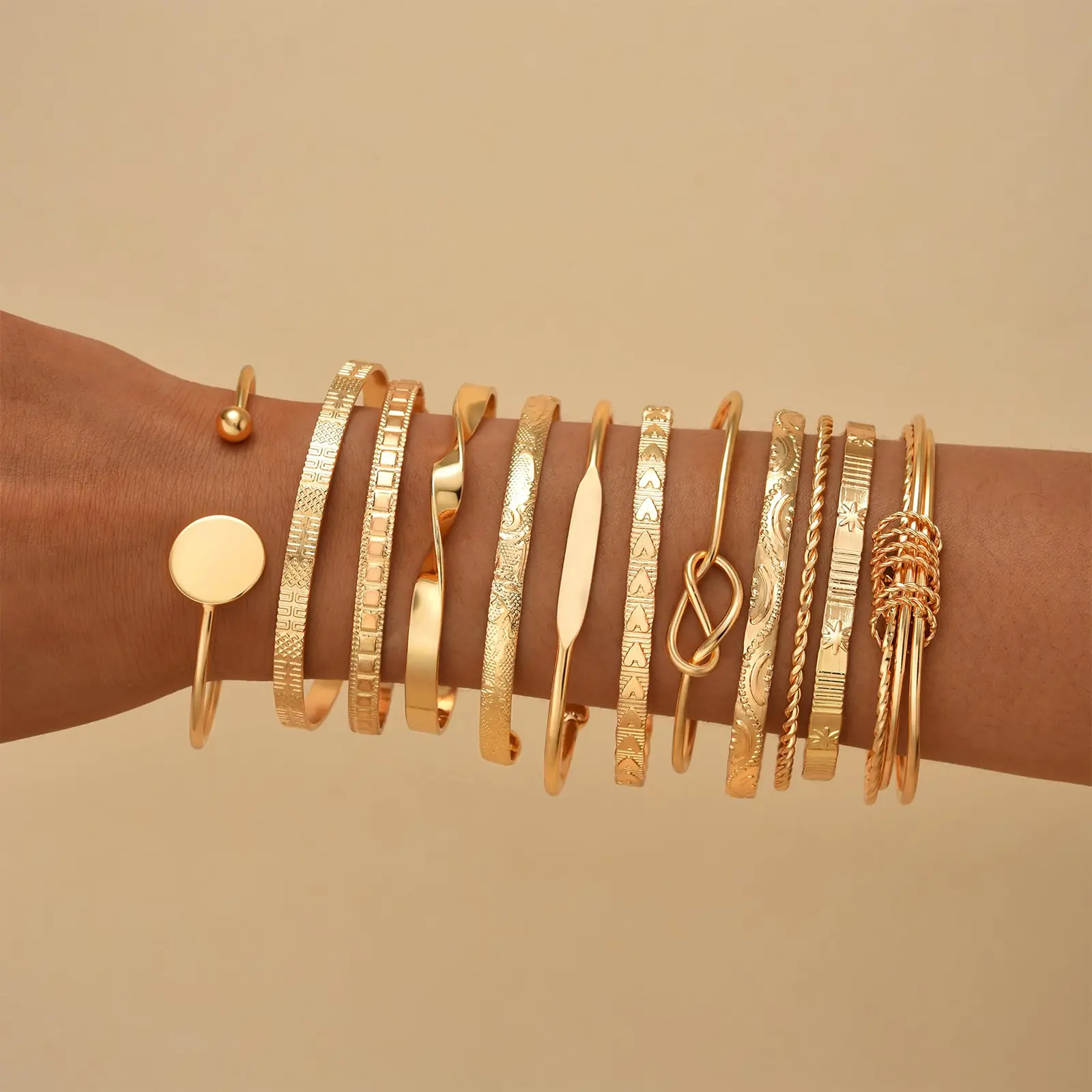 12 Pcs Fashion Gold Bangle Bracelets for Women, Multi Layer Stackable Bangle Set, Textured Chunky Cuff Bracelets, Boho Jewelry Set for Daily Wear Party Wedding and Holiday