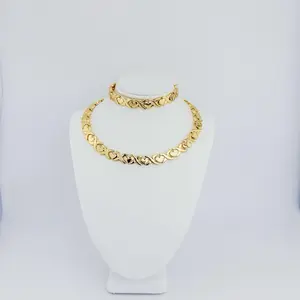 Heart Shaped Women's Necklace 18 Inch Set Fashion Accessory Romantic & Feminine Touch for Everyday Wear or Special Occasions