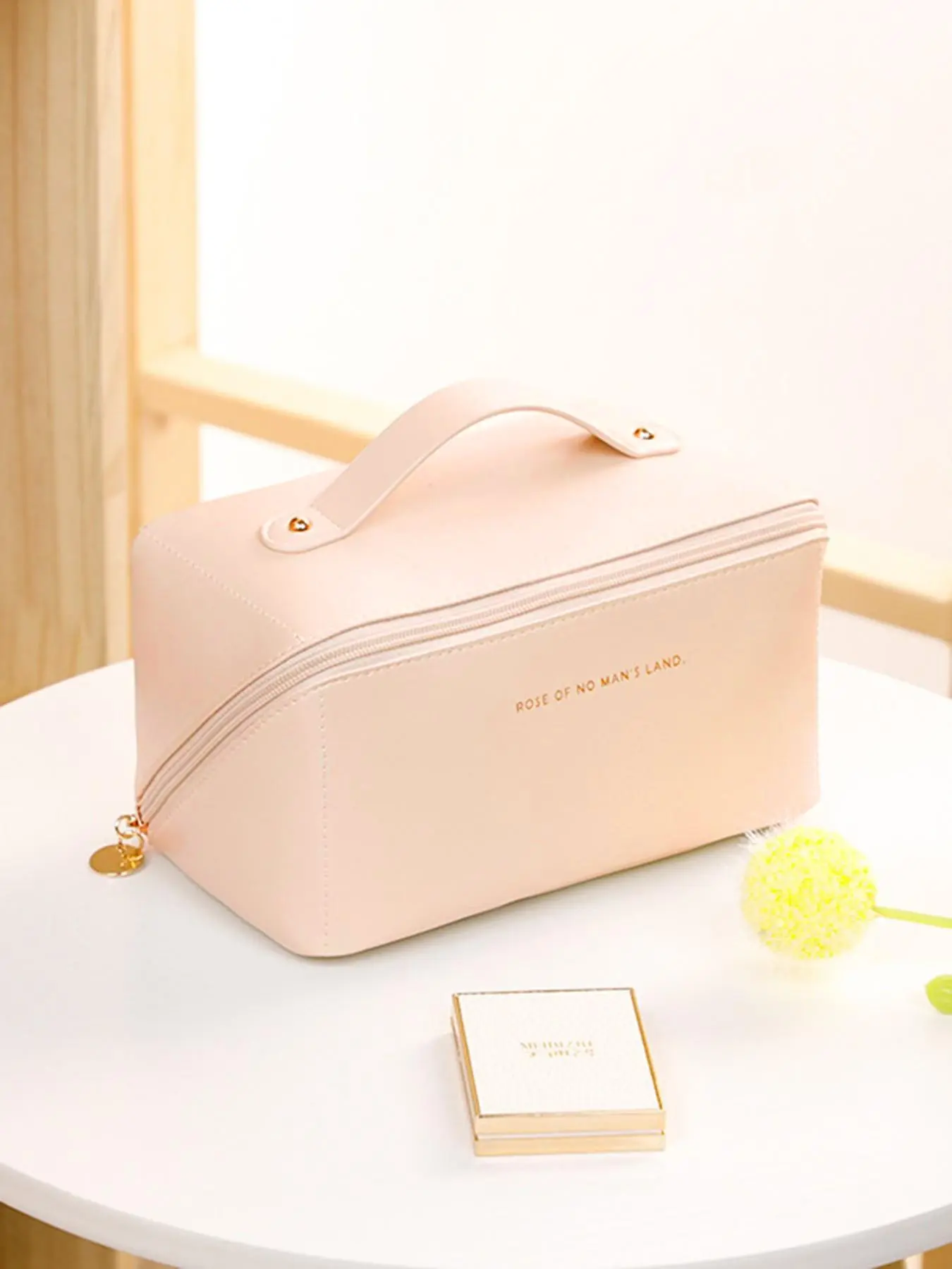Fresh, gentle and portable storage bag with foldable hanging decorations, multi zone design, fashionable, casual and versatile toiletries bag, lightweight and easy to carry, suitable for short distance travel and outdoor travel, Travel Cosmetic Bag