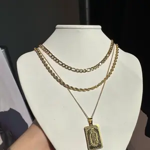 Figaro Rope Mary Necklace Set