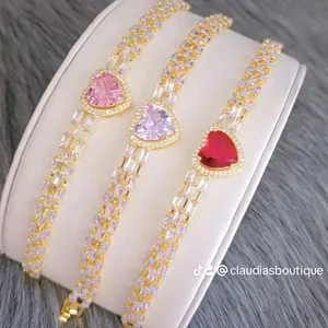 Pulcera Corazon Bracelet with Heart-Shaped and whitel Stones