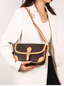 Women's Lightweight Small Leather Crossbody Bag, Classic Vintage Style, New Fashion 2026, Simple and Stylish Handbag, Chic Crossbody Purse