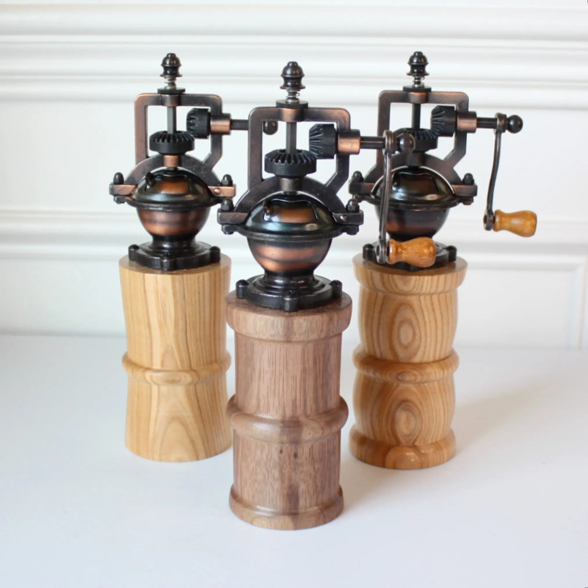 Antique Style Hardwood Pepper Grinder