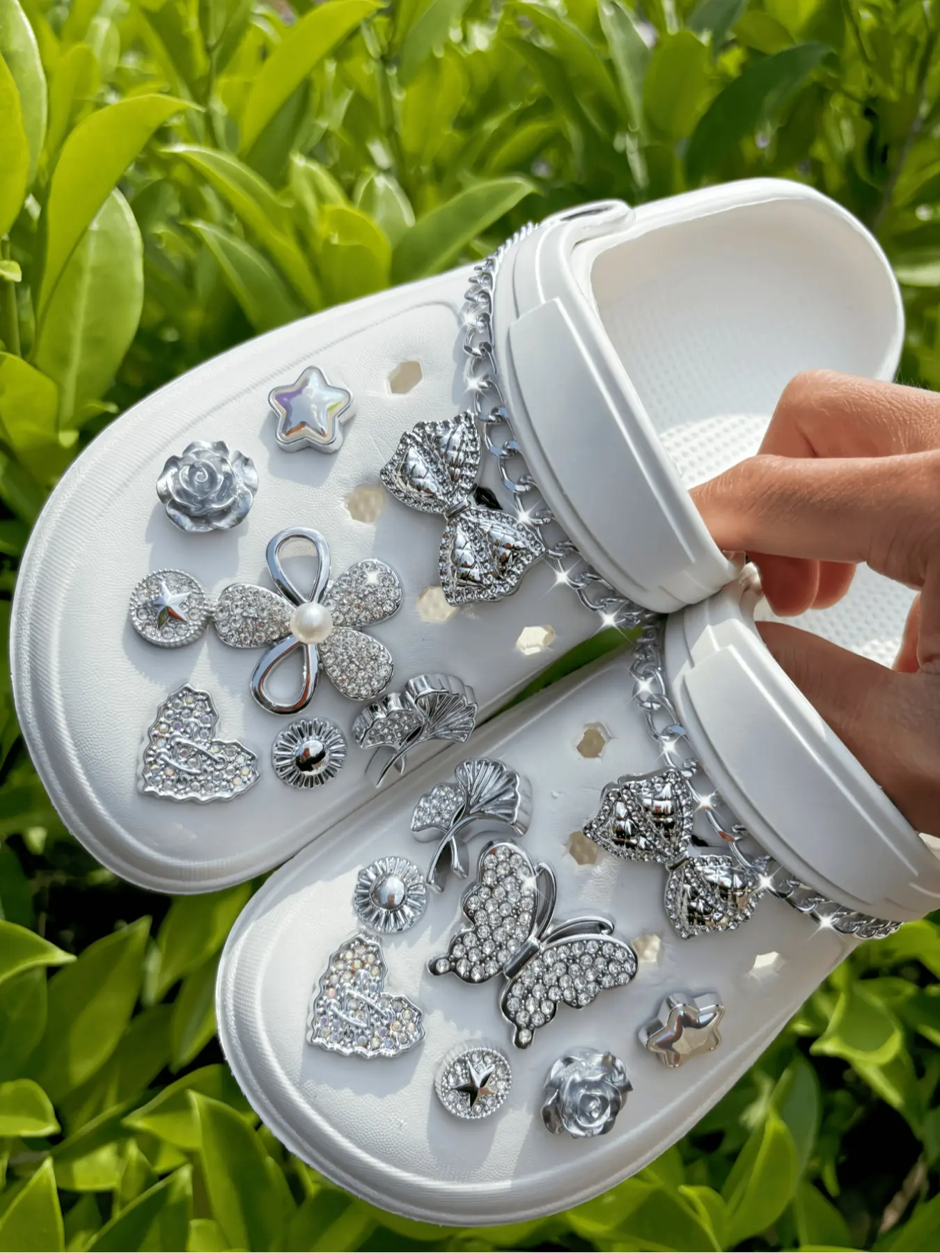 18 Piece Garden Shoe Decorations Set, Silver Color Pearl Flower Chain, Bow, Star, Heart, Rhinestone Ginkgo Leaf, DIY Shoe Accessories, Decorative Shoe Accessories, Shoe Embellishment Set, Shoe Charms Set