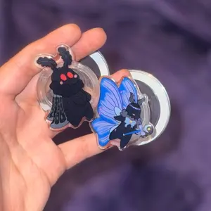 Baby Mothman Phone Grip |Spooky Cute Magnet Phone Holder, Acrylic Moth Grip, Cryptid Grip, E-Reader Kindle Kobo Accessories, Kawaii Magnetic Cellphone Smartphone Mount