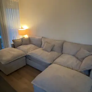 【2 Packages Shipping】Ovios 108" U-Shaped Modern Sofa Modular Sectional Cloud Couch with 2 Ottoman, Comfy Chenille Deep Seat Sofa Bed with 5 Pillows for Living Room, Bedroom and Apartment, 5-Seater