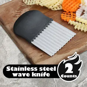 2 Counts Crinkle Cutter, Durable Kitchen Gadget for Daily Use，Effortless Cutting for Uniform Slices