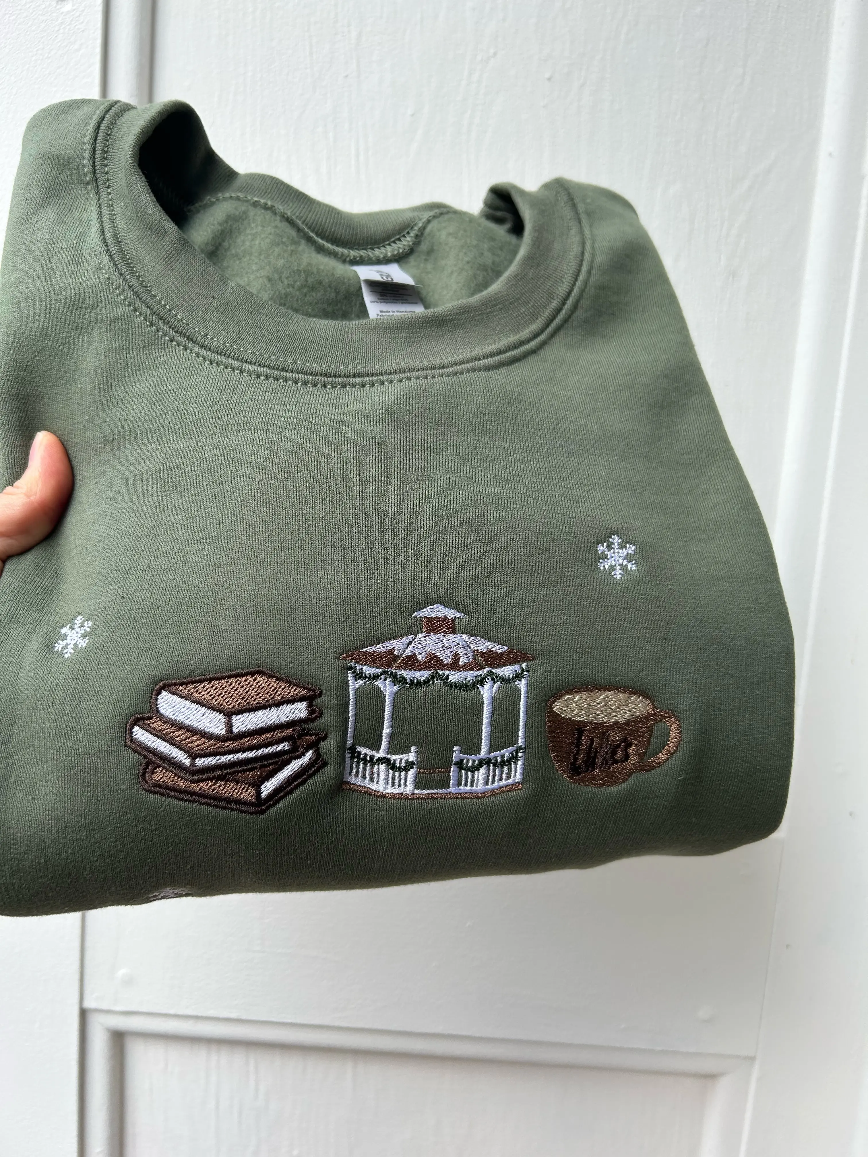 Embroidered Stars Hollow Gilmore Girls Minimalist Coffee Winter Vibes Sweater Weather Snow Rory Lorelei