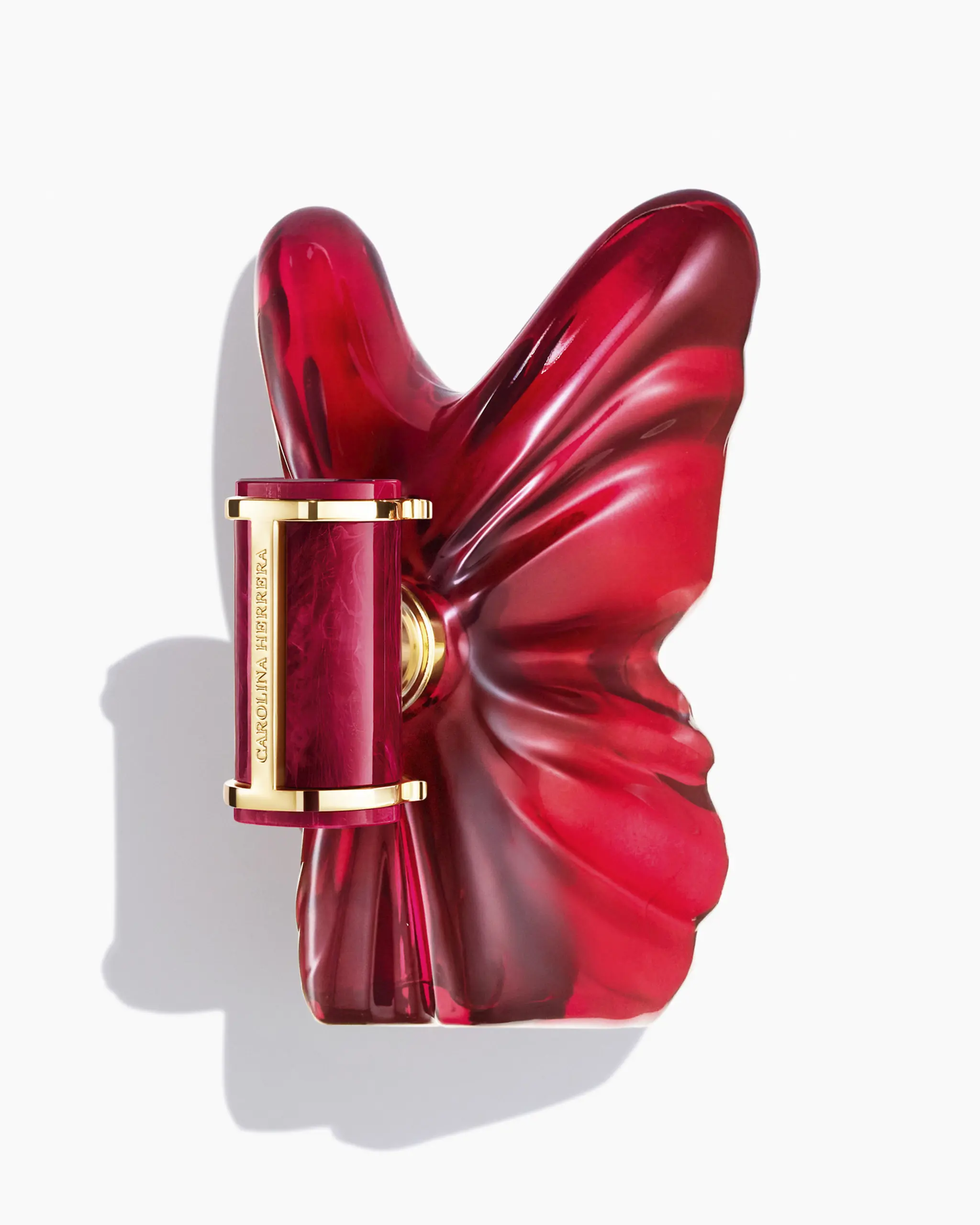 An intense floral ambery Eau de Parfum for women who live life fully – blending juicy wild berries, sensual Venezuelan orchid and warm red amber, in a rich berry-red butterfly bottle