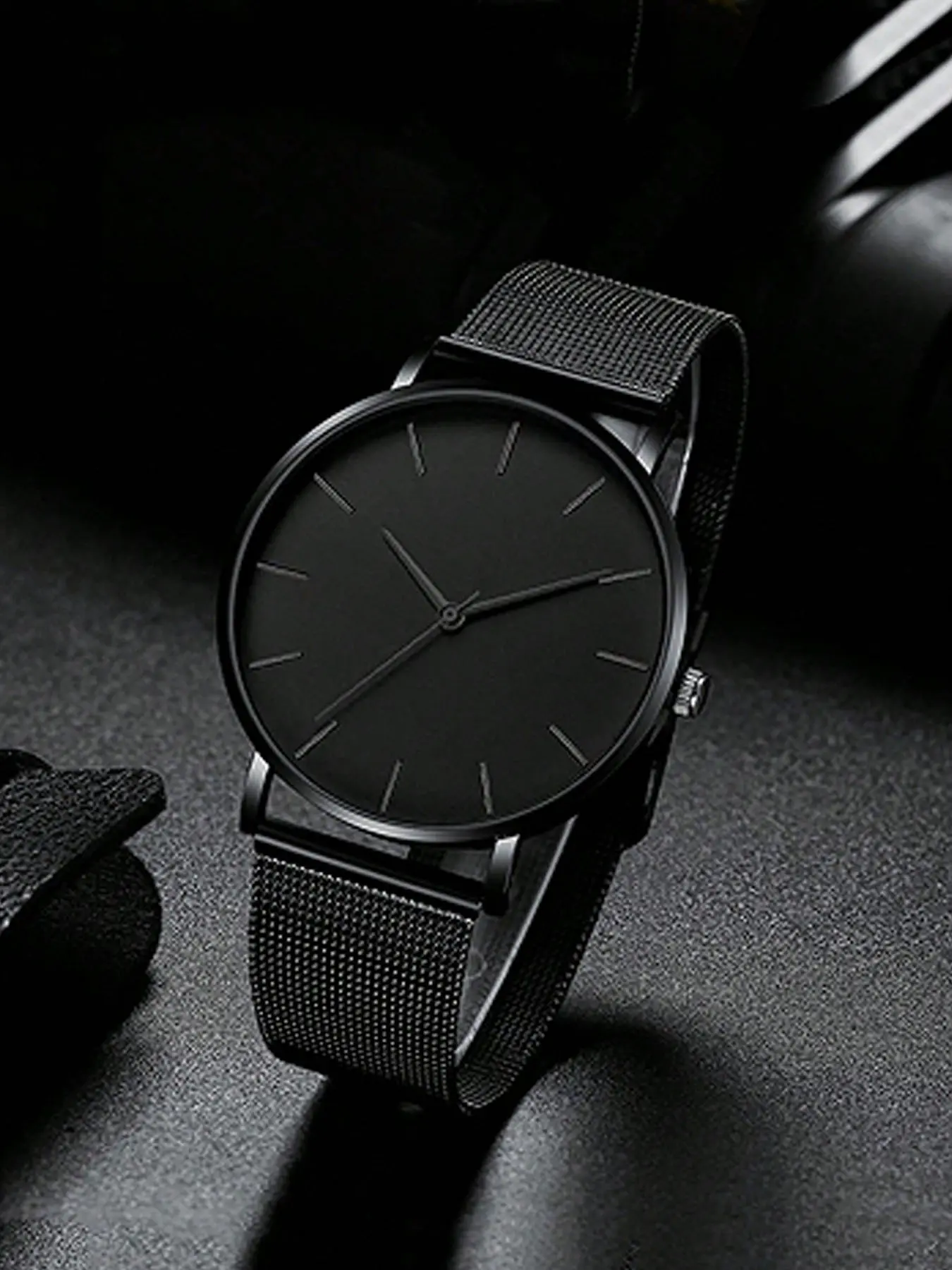 Fashionable casual temperament business watch simple and fashionable men's watch Quartz Watch