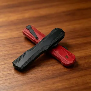 H9000-Series EDC Folding Knife with Textured Non-Slip Grip — Featuring a high-quality, sturdy ribbed handle, smooth one-handed opening, and suitability for both camping and everyday use.