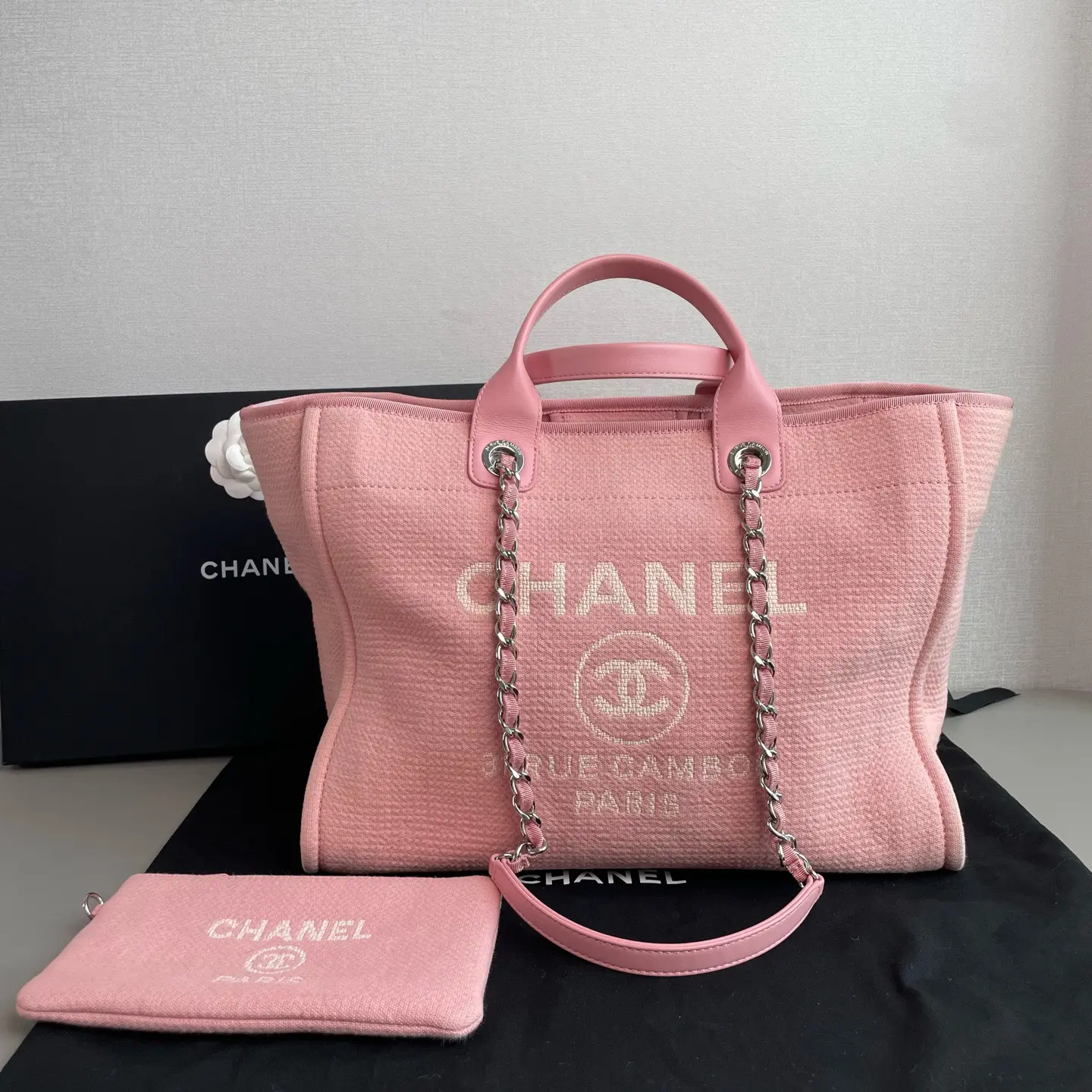 Pre-owned CHANEL Pink Large Deauville Tote Beach Bag