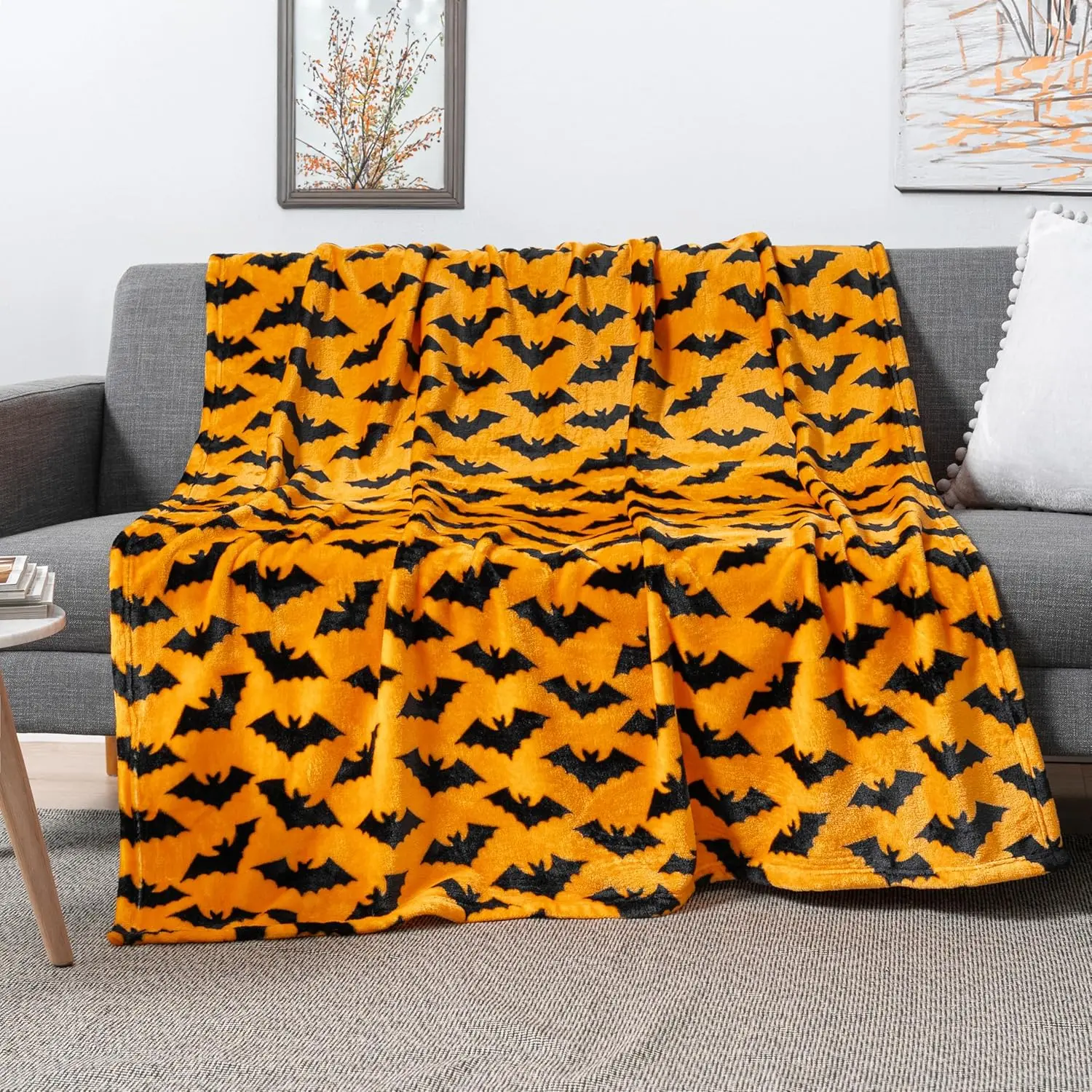 Halloween Throw Blanket for Couch | Bat Fall Halloween Flannel Blanket | Soft, Plush, Warm Black Fall Cabin Throw Bat Halloween