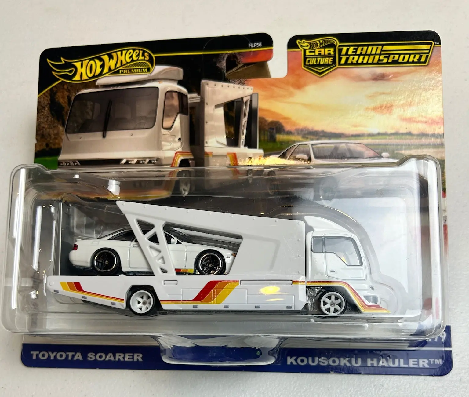 Hot Wheels 1:64 Team Transport #79 Toyota Soarer/Kousoku Hauler