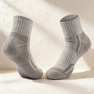 Four season universal wool hiking socks men's thick protective outdoor sports socks cashmere socks snow skiing socks