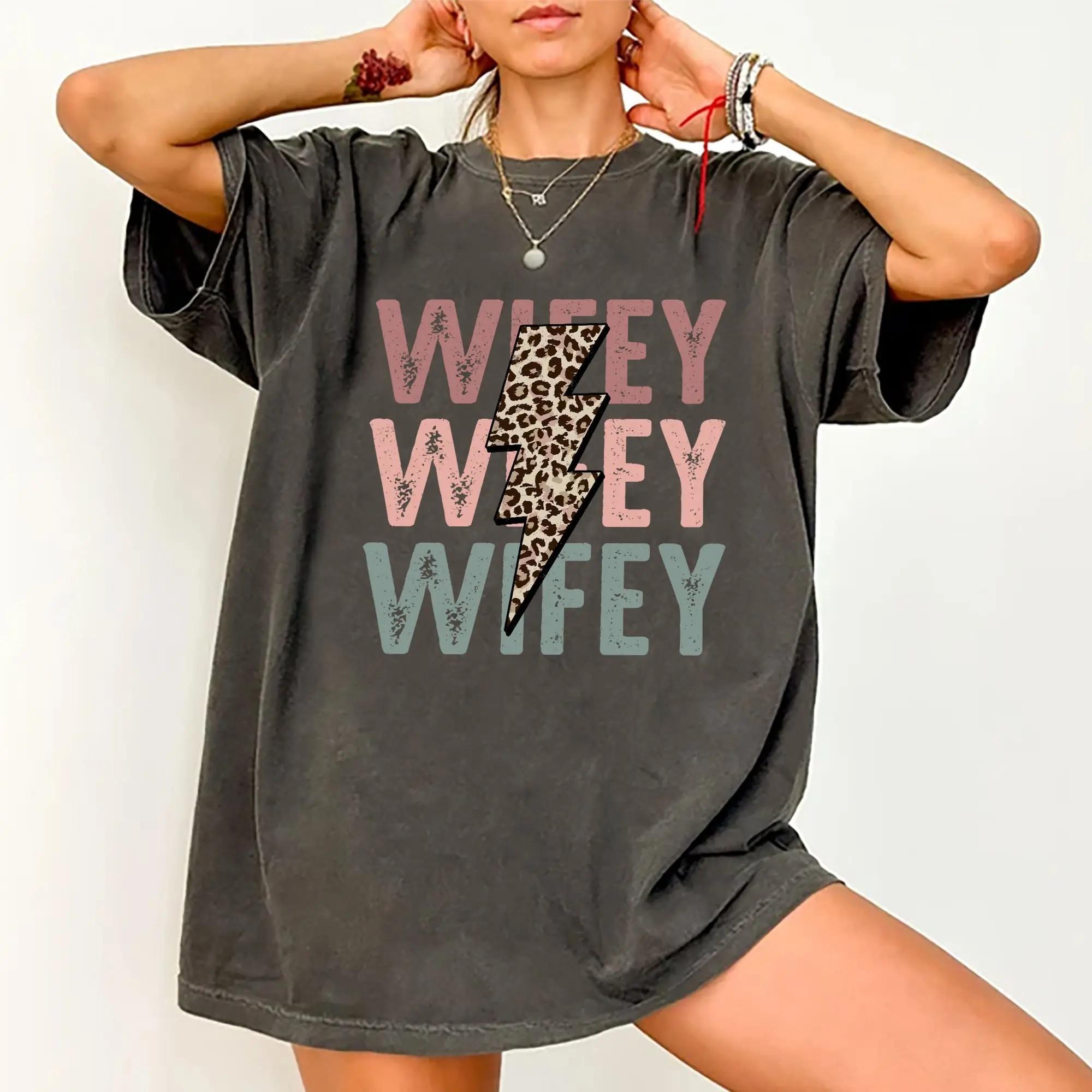 Comfort Colors Wifey T-Shirt, Leopard Lightning Bolt Wife Graphic Tee for Women, Trendy Bride Honeymoon Wifey Tee, Gift for Wife Her Bride Newlywed