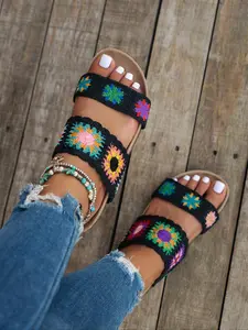Women's Floral Embroidery Slides, Flower Print Sandals, Casual Comfortable Breathable Flat Sandals for Beach Vacation, Non-slip Wear-resistant Slippers for Outdoor, Footwear