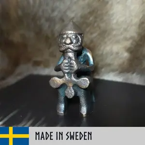 Thor Eyrarland Statuette