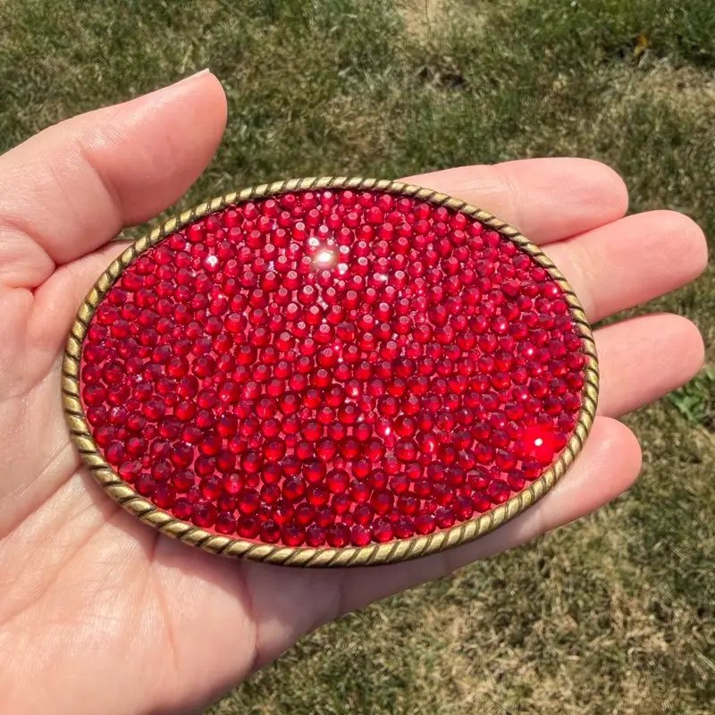 Rhinestone belt buckle