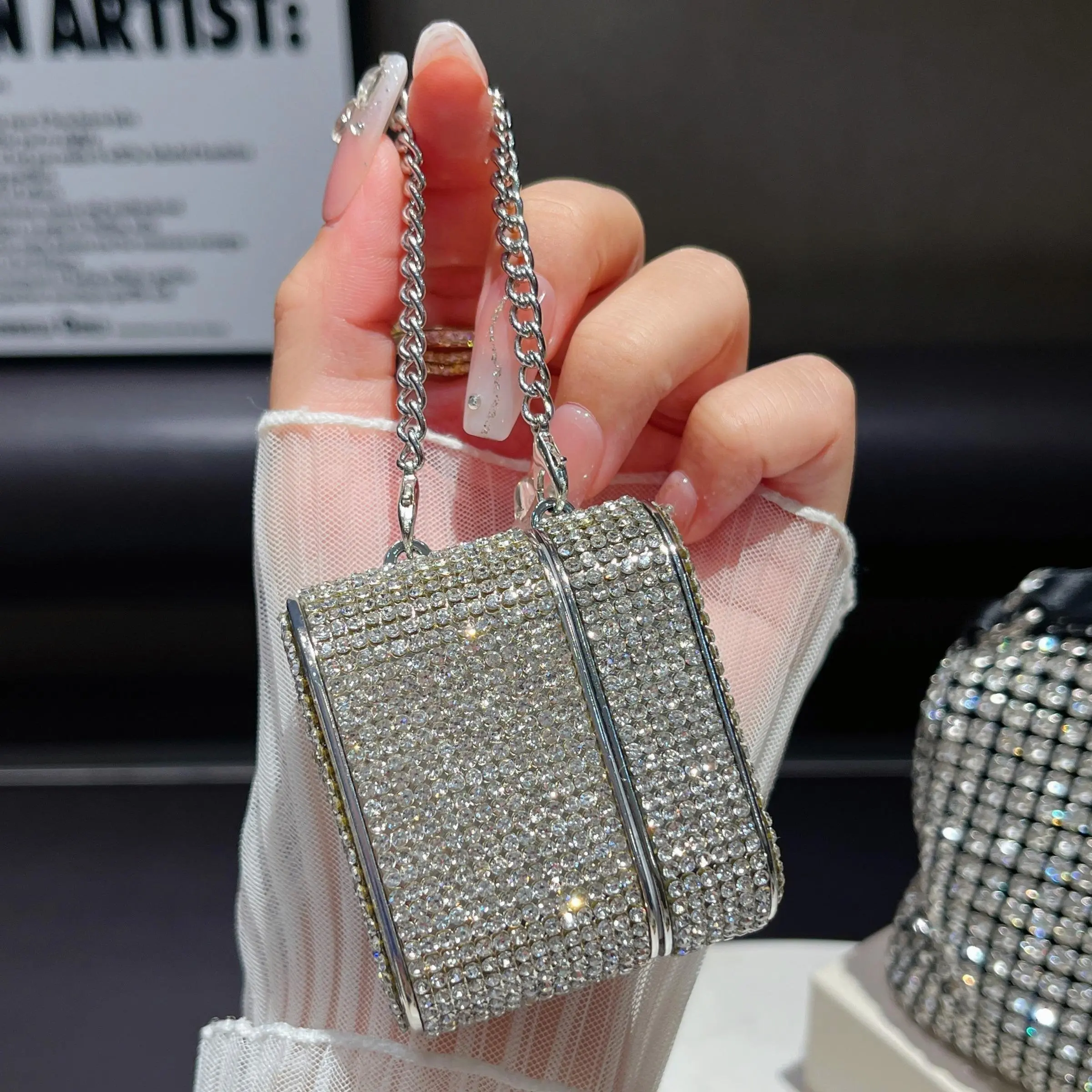 Rhinestone Decorated Earphone Case with metallic Chain, Fashionable Compact Design Earphone Protective Cover, Earphone Accessories for AirPods Headphones Protection