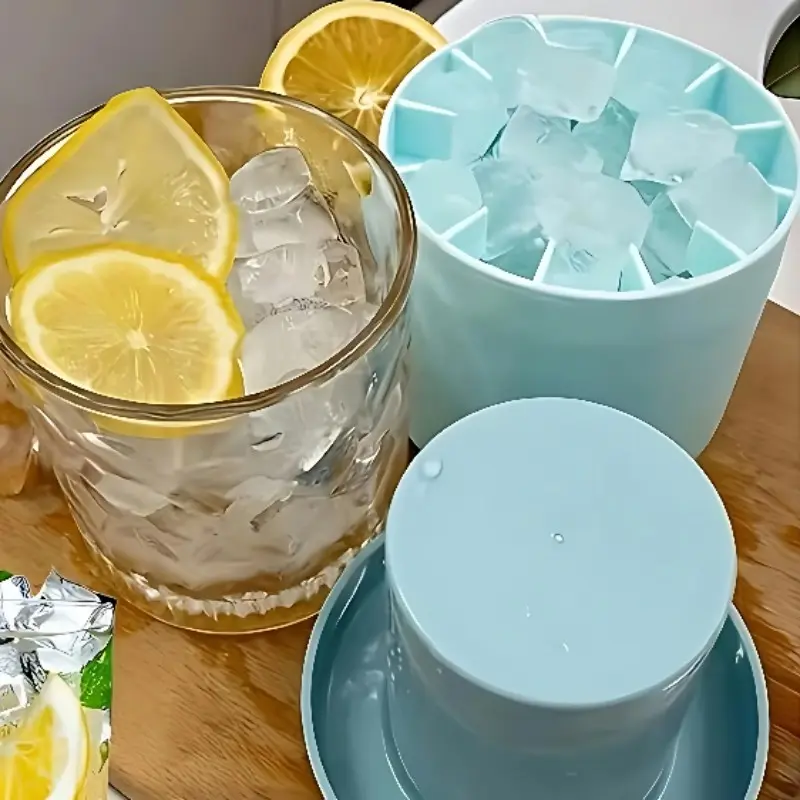 A 3D cylindrical ice cube mold with 40 compartments, made of food-grade silicone material, easily demolds the ice cubes quickly, suitable for making ice cubes for various beverages, Ice Cube Tray, Home Bar Accessories, Ice Cube Maker