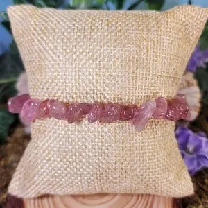 Stretchy Strawberry Quartz Crystal Chip Bracelet - Universal Love Energy hippiejewelry earthy jewelry